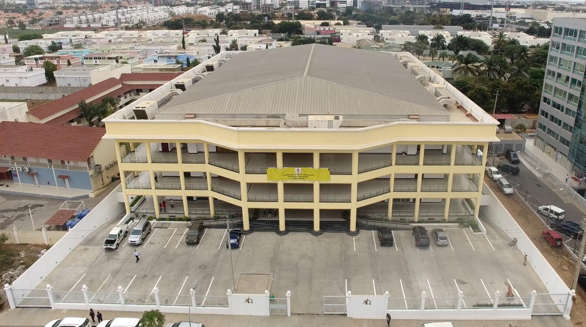 安哥拉羅安達(dá)TALADONA大教堂項(xiàng)目CERIM?NIA DA IGREJA TALATONA IN LUANDA, ANGOLA.jpg